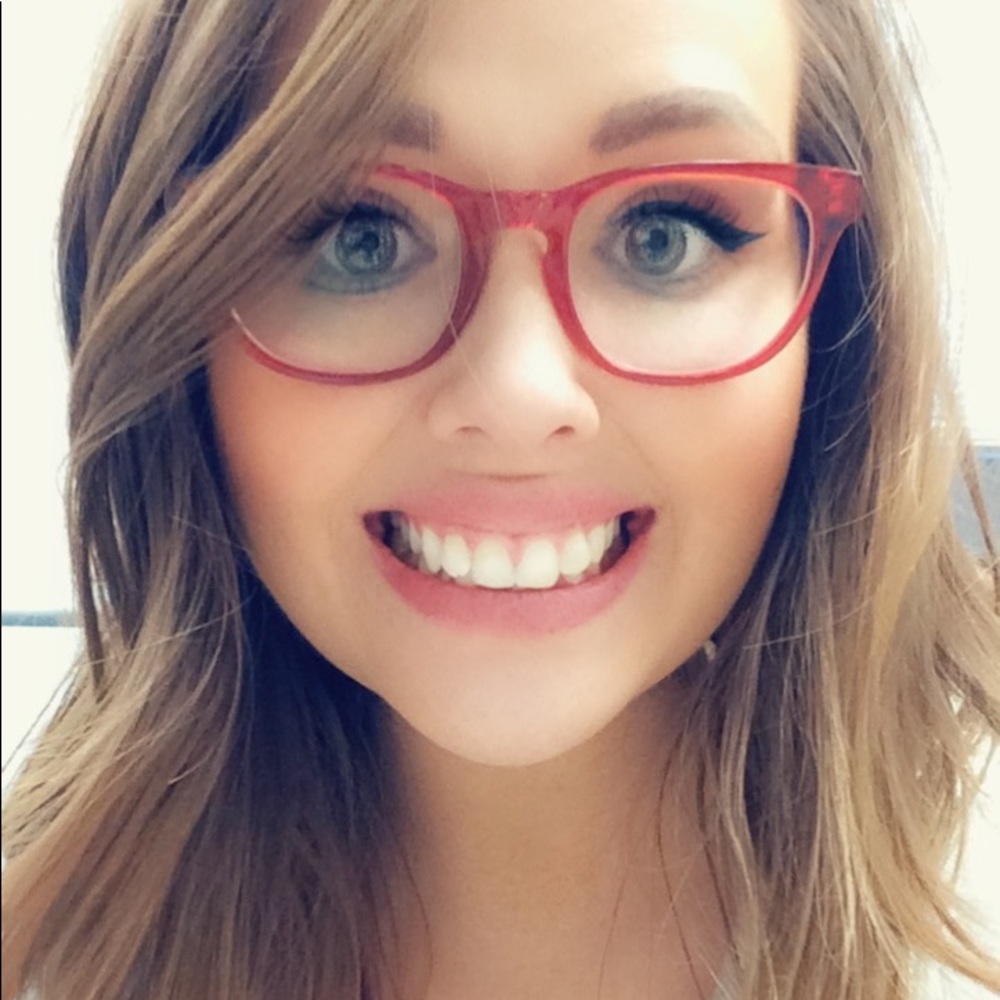 Meet your Posher, Samantha